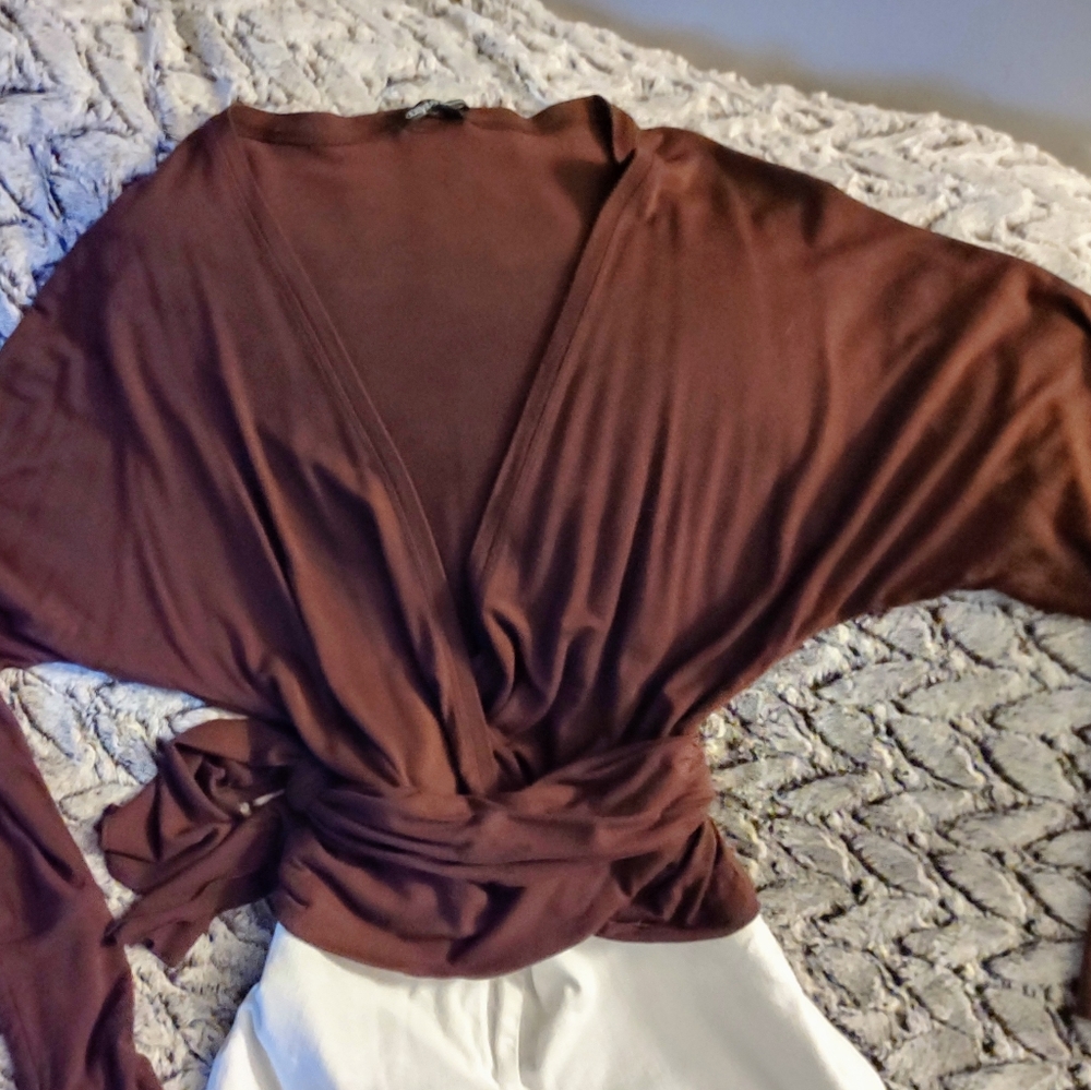 Daisy Fuentes Wrap Top